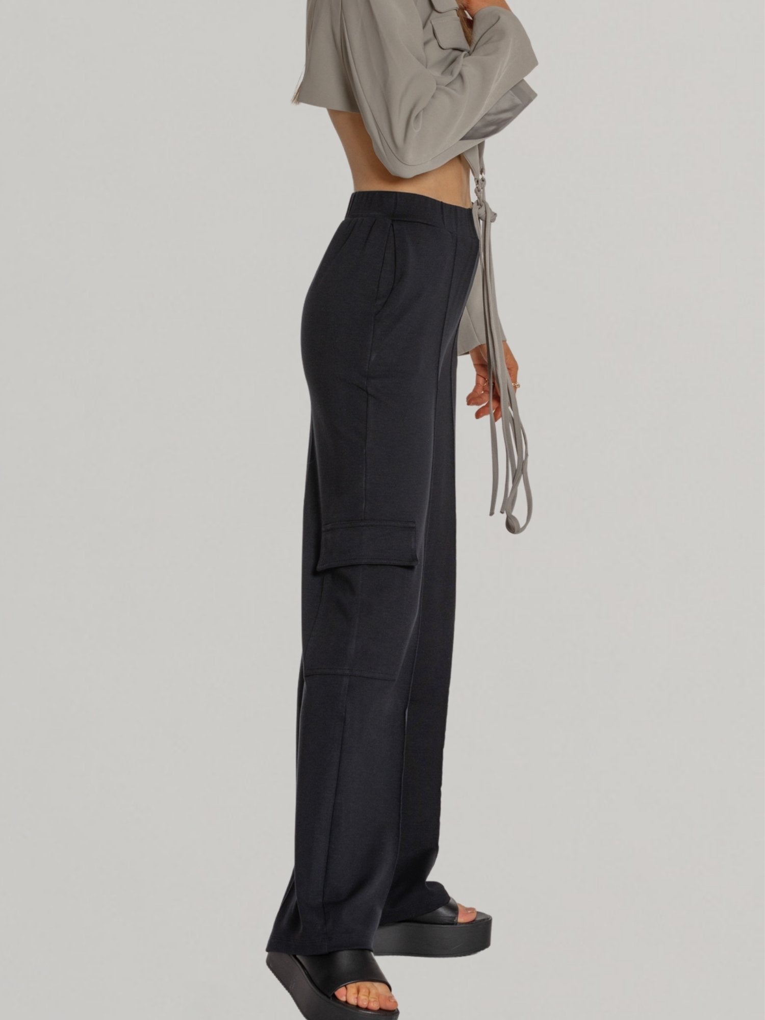 Favourite pocket pants liquorice - Blanche Olia